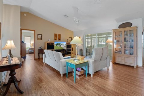 House in Spring Hill, Florida 3 bedrooms, 169.27 sq.m. № 2096547 - photo 18