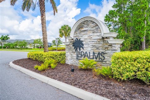 House in New Smyrna Beach, Florida 3 bedrooms, 224.92 sq.m. № 1915091 - photo 2