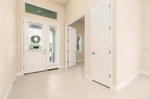 House in New Smyrna Beach, Florida 3 bedrooms, 224.92 sq.m. № 1915091 - photo 8