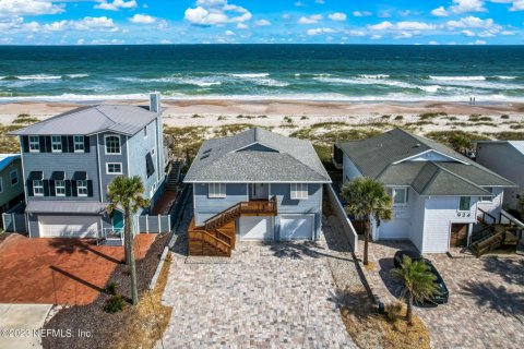Villa ou maison à vendre à Fernandina Beach, Floride: 3 chambres, 118.64 m2 № 802093 - photo 1