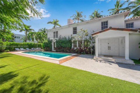 Casa en alquiler en Miami Beach, Florida, 5 dormitorios, 338.26 m2 № 1953579 - foto 2