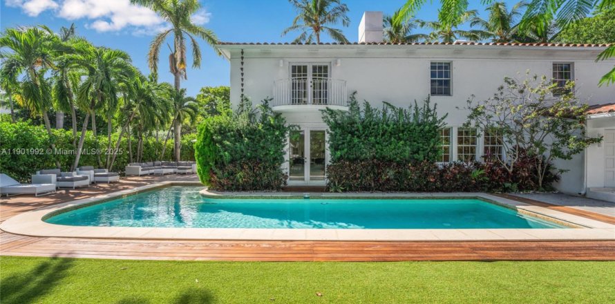 Casa en Miami Beach, Florida 5 dormitorios, 338.26 m2 № 1953579