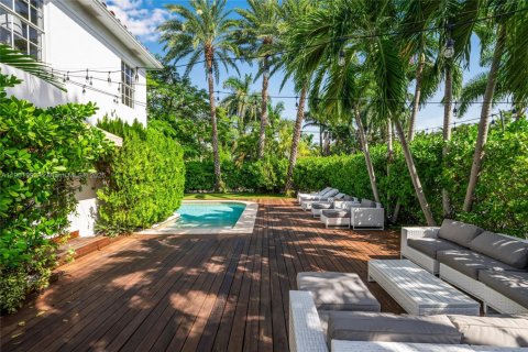 Casa en alquiler en Miami Beach, Florida, 5 dormitorios, 338.26 m2 № 1953579 - foto 6