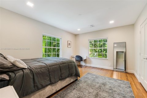 Casa en alquiler en Miami Beach, Florida, 5 dormitorios, 338.26 m2 № 1953579 - foto 20