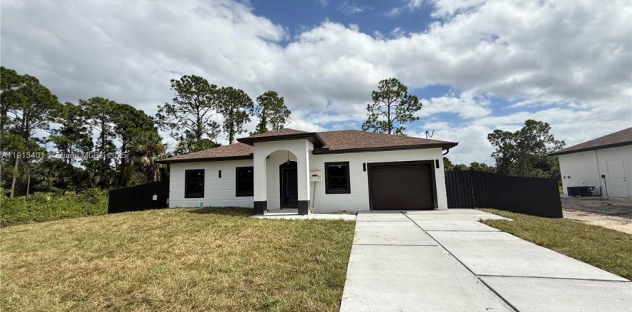 Casa en Lehigh Acres, Florida 3 dormitorios, 98.48 m2 № 1969454