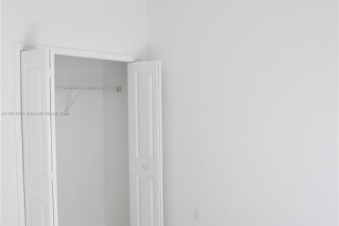 Casa en venta en Lehigh Acres, Florida, 3 dormitorios, 98.48 m2 № 1969454 - foto 15