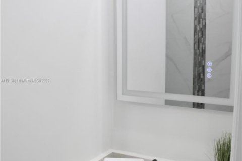 Casa en venta en Lehigh Acres, Florida, 3 dormitorios, 98.48 m2 № 1969454 - foto 20