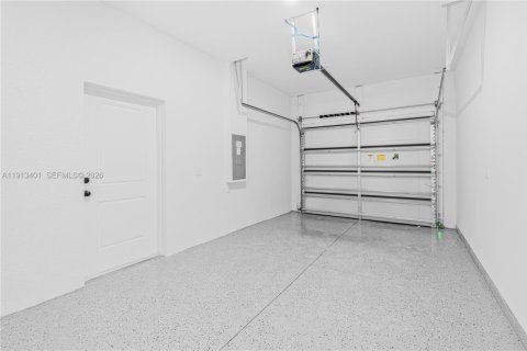 Купить виллу или дом в Лихай-Эйкерс, Флорида 3 спальни, 98.48м2, № 1969454 - фото 29