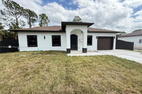 Casa en venta en Lehigh Acres, Florida, 3 dormitorios, 98.48 m2 № 1969454 - foto 2