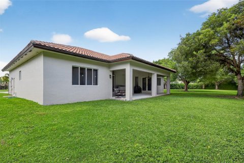 Купить виллу или дом в Хомстед, Флорида 12 комнат, 216.09м2, № 1911044 - фото 29