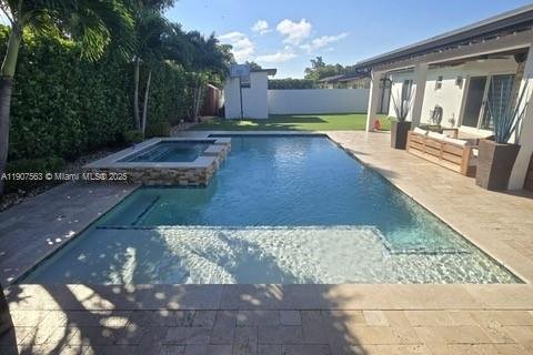 Снять в аренду виллу или дом в Хайалиа, Флорида 4 спальни, 124.02м2, № 1964134 - фото 5