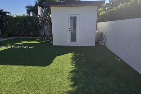 Снять в аренду виллу или дом в Хайалиа, Флорида 4 спальни, 124.02м2, № 1964134 - фото 9