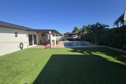 Снять в аренду виллу или дом в Хайалиа, Флорида 4 спальни, 124.02м2, № 1964134 - фото 10