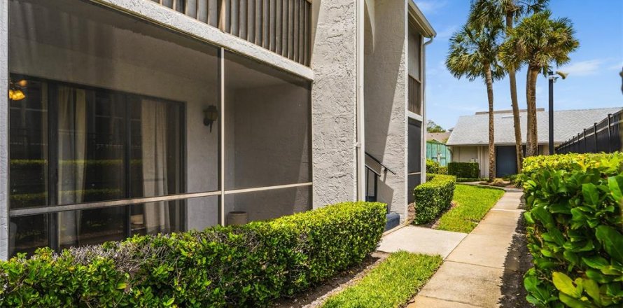 Condo à Sanford, Floride, 2 chambres  № 2149872