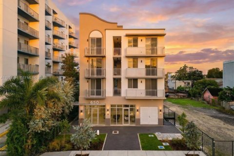 Appartement à louer à Miami, Floride: 37.16 m2 № 2024672 - photo 15