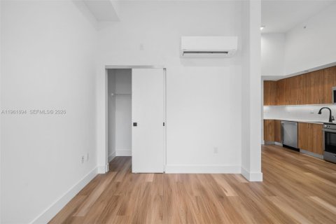 Appartement à louer à Miami, Floride: 37.16 m2 № 2024672 - photo 8