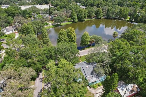 House in Tampa, Florida 3 bedrooms, 133.87 sq.m. № 1885576 - photo 15