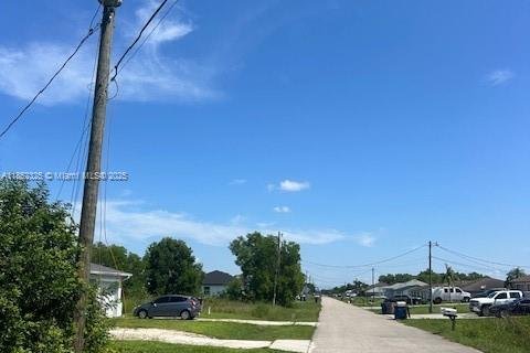 Terrain à vendre à Lehigh Acres, Floride № 2022472 - photo 10