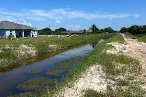 Terrain à vendre à Lehigh Acres, Floride № 2022472 - photo 6