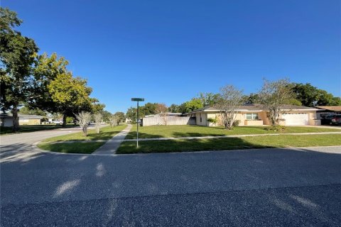 Villa ou maison à vendre à Orlando, Floride: 4 chambres, 232.81 m2 № 2404904 - photo 4