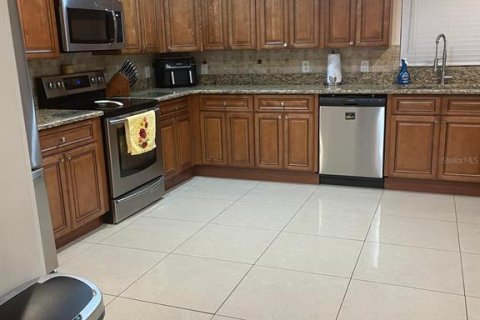 Villa ou maison à vendre à Orlando, Floride: 4 chambres, 232.81 m2 № 2404904 - photo 10