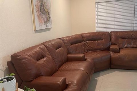 Villa ou maison à vendre à Orlando, Floride: 4 chambres, 232.81 m2 № 2404904 - photo 6