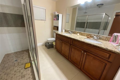 Villa ou maison à vendre à Orlando, Floride: 4 chambres, 232.81 m2 № 2404904 - photo 23