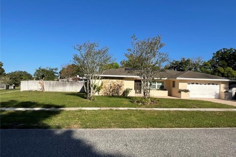Villa ou maison à vendre à Orlando, Floride: 4 chambres, 232.81 m2 № 2404904 - photo 2