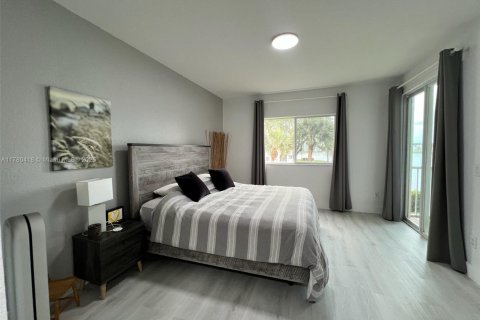 Condo in Doral, Florida, 3 bedrooms  № 1865256 - photo 13
