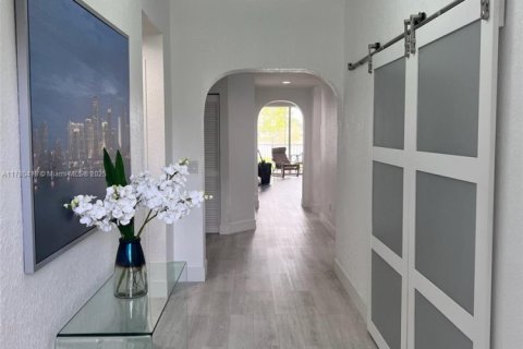 Condo in Doral, Florida, 3 bedrooms  № 1865256 - photo 4