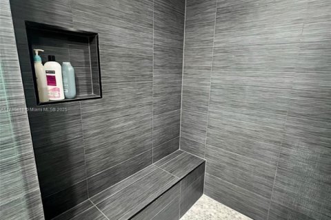 Condo in Doral, Florida, 3 bedrooms  № 1865256 - photo 21