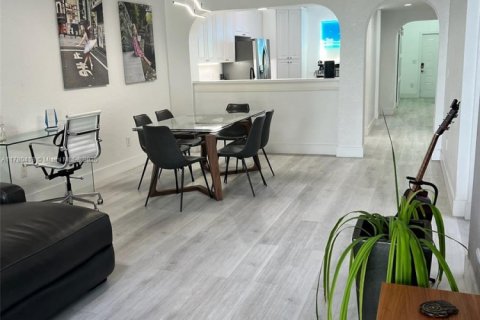 Condo in Doral, Florida, 3 bedrooms  № 1865256 - photo 5