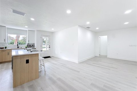 Casa en venta en Orlando, Florida, 3 dormitorios, 134.15 m2 № 1899090 - foto 18
