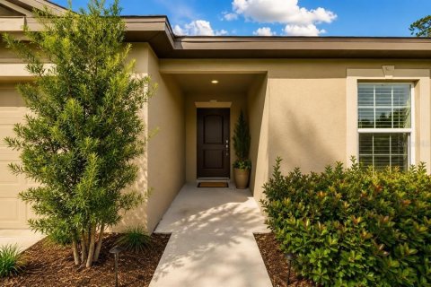 House in DeLand, Florida 3 bedrooms, 127.55 sq.m. № 2347453