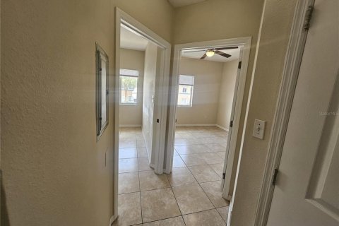 Condo in Orlando, Florida, 3 bedrooms  № 2275557 - photo 16