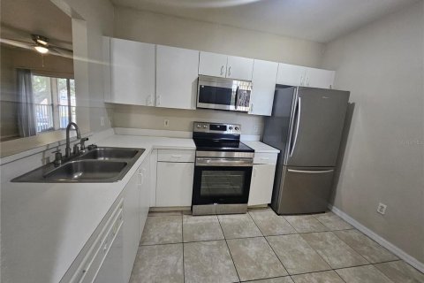 Condo in Orlando, Florida, 3 bedrooms  № 2275557 - photo 12