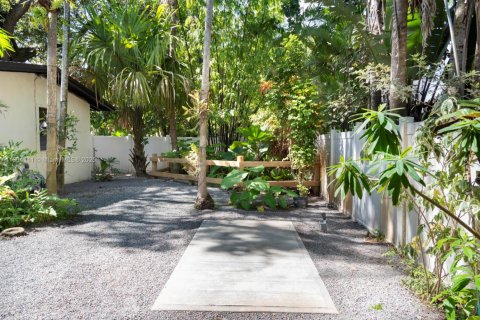 Casa en alquiler en Biscayne Park, Florida, 3 dormitorios, 172.8 m2 № 1955982 - foto 25