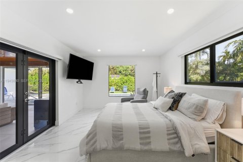 Casa en venta en Palmetto Bay, Florida, 4 dormitorios, 205.31 m2 № 2003359 - foto 29