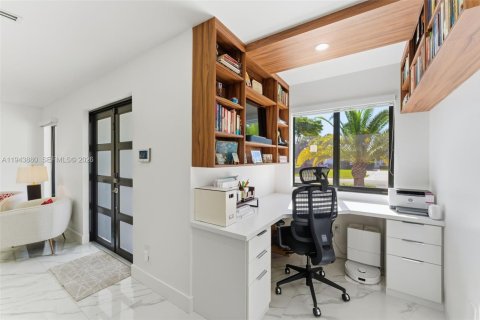 Casa en venta en Palmetto Bay, Florida, 4 dormitorios, 205.31 m2 № 2003359 - foto 6