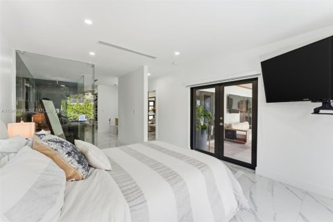 Casa en venta en Palmetto Bay, Florida, 4 dormitorios, 205.31 m2 № 2003359 - foto 28