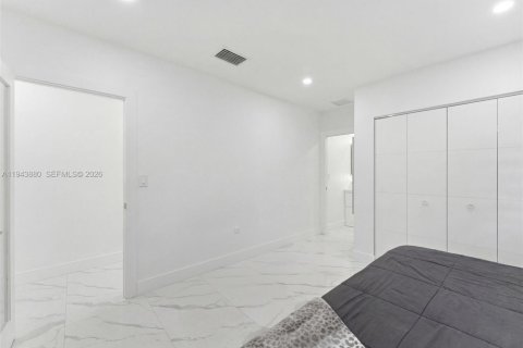 Casa en venta en Palmetto Bay, Florida, 4 dormitorios, 205.31 m2 № 2003359 - foto 20
