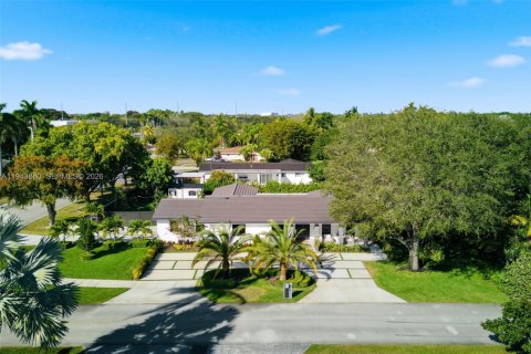 Casa en Palmetto Bay, Florida 4 dormitorios, 205.31 m2 № 2003359