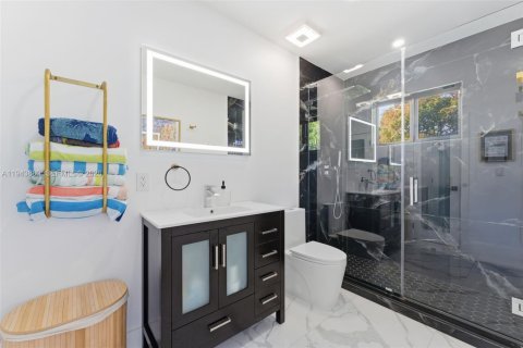 Casa en venta en Palmetto Bay, Florida, 4 dormitorios, 205.31 m2 № 2003359 - foto 18