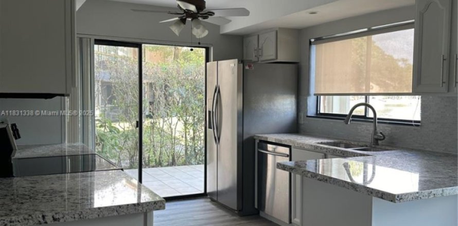 Touwnhouse à Plantation, Floride 3 chambres, 139.35 m2 № 1807866