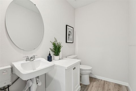 House in Winter Haven, Florida 3 bedrooms, 139.73 sq.m. № 2113657 - photo 11