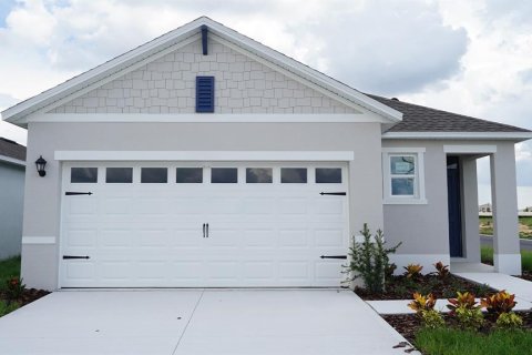 House in Winter Haven, Florida 3 bedrooms, 139.73 sq.m. № 2113657