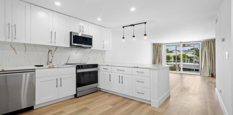 Condo in Boca Raton, Florida, 2 bedrooms № 2246000