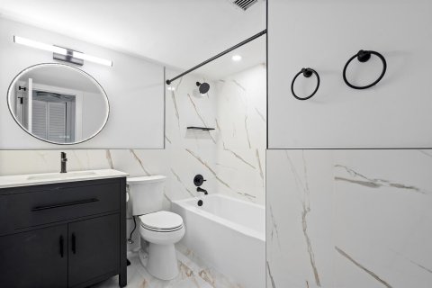 Condo in Boca Raton, Florida, 2 bedrooms № 2246000 - photo 21