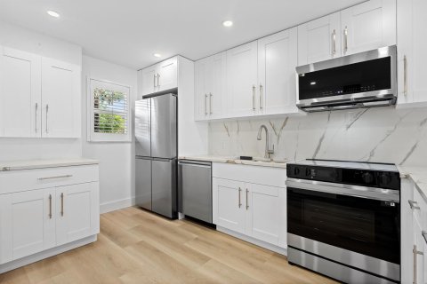 Condo in Boca Raton, Florida, 2 bedrooms № 2246000 - photo 3