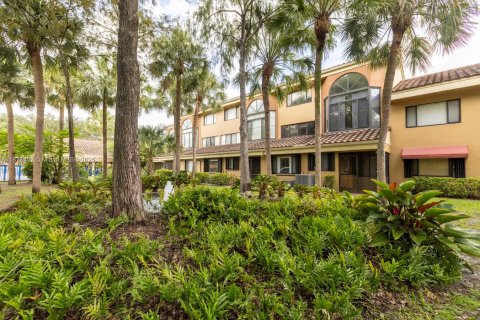 Condo in Miami Lakes, Florida, 1 bedroom  № 1925668 - photo 23